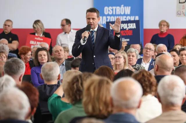 Najnowszy SONDAŻ. Trzaskowski odjeżdża Nawrockiemu. A co z Mentzenem?