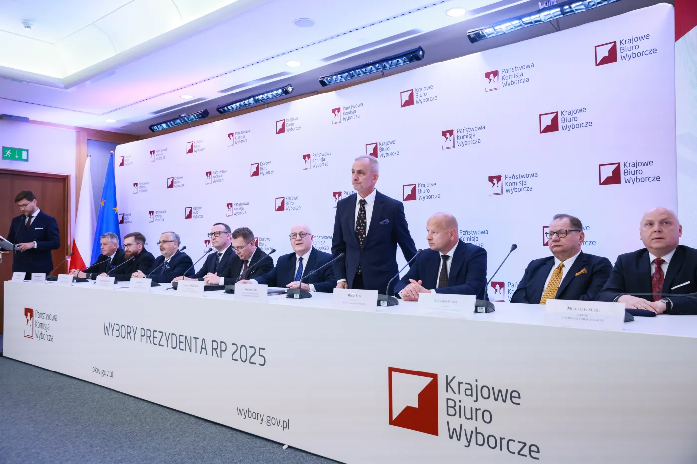 Rekordowa frekwencja, najniższa różnica między kandydatami. PKW podała dane