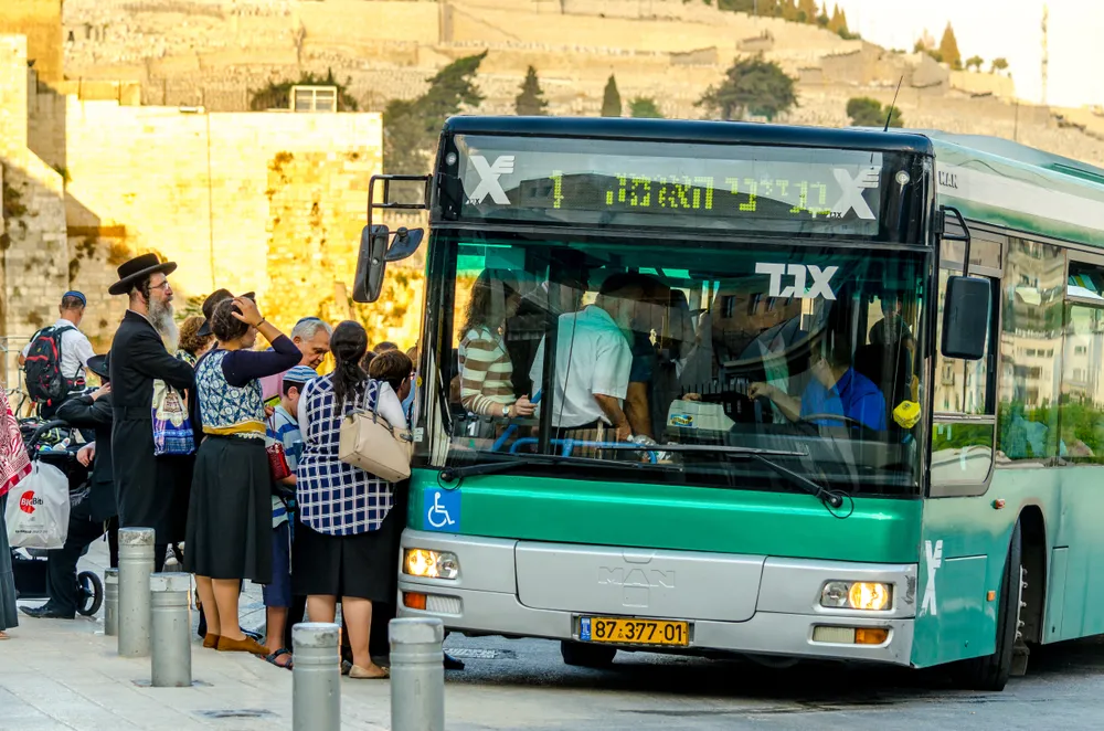  Izrael. Autobus. Komunikacja miejska