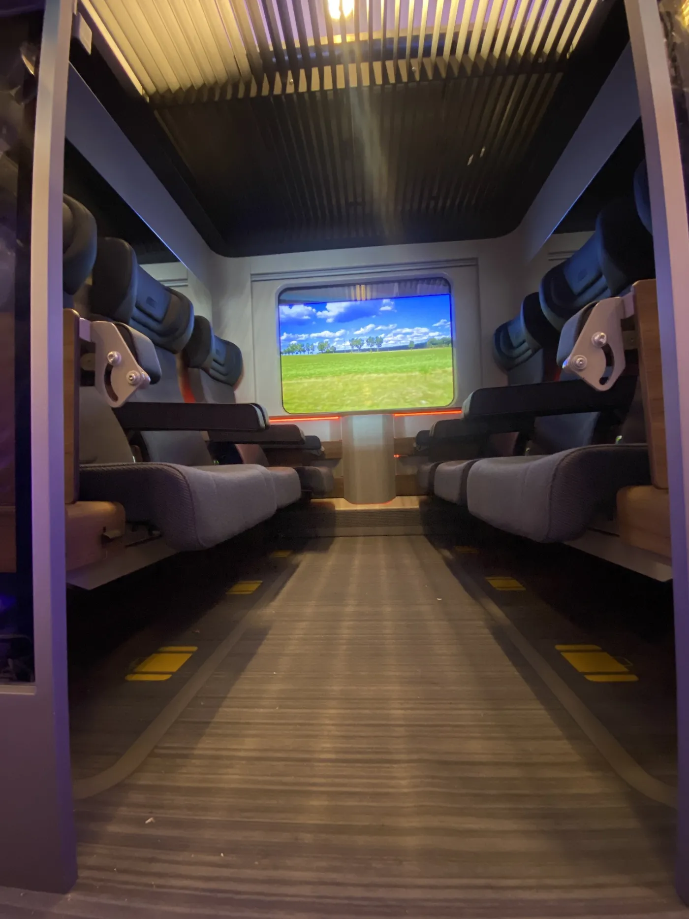 Makieta przedziału PKP Intercity. Widok całego przedziału