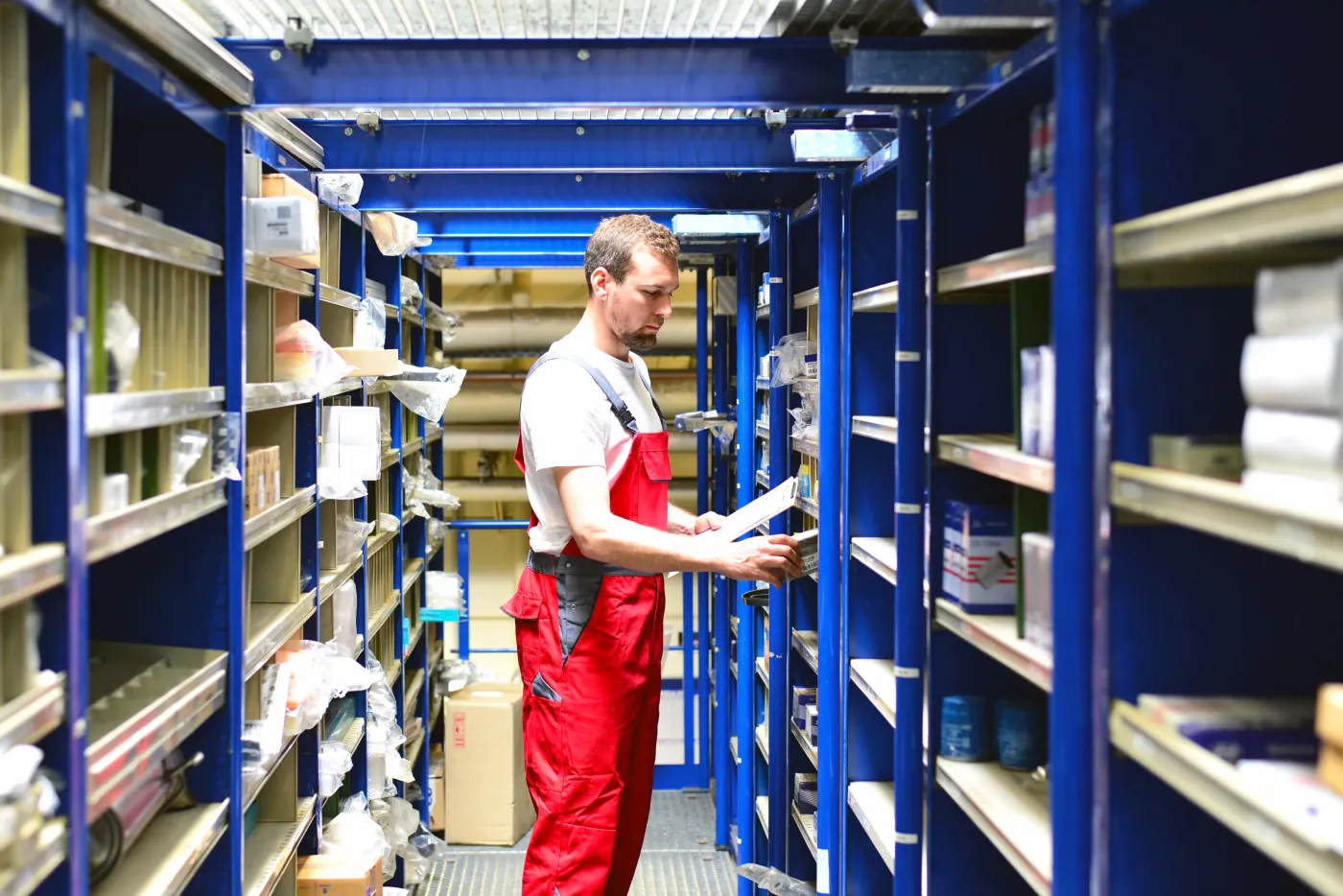 Polska gospodarka w liczbach. GUS ujawnia, ile osób zarabia w kraju