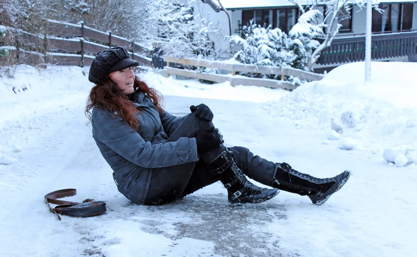 Miałeś wypadek w drodze do pracy? W ten sposób uzyskasz 100 proc. zasiłku chorobowego z ZUS