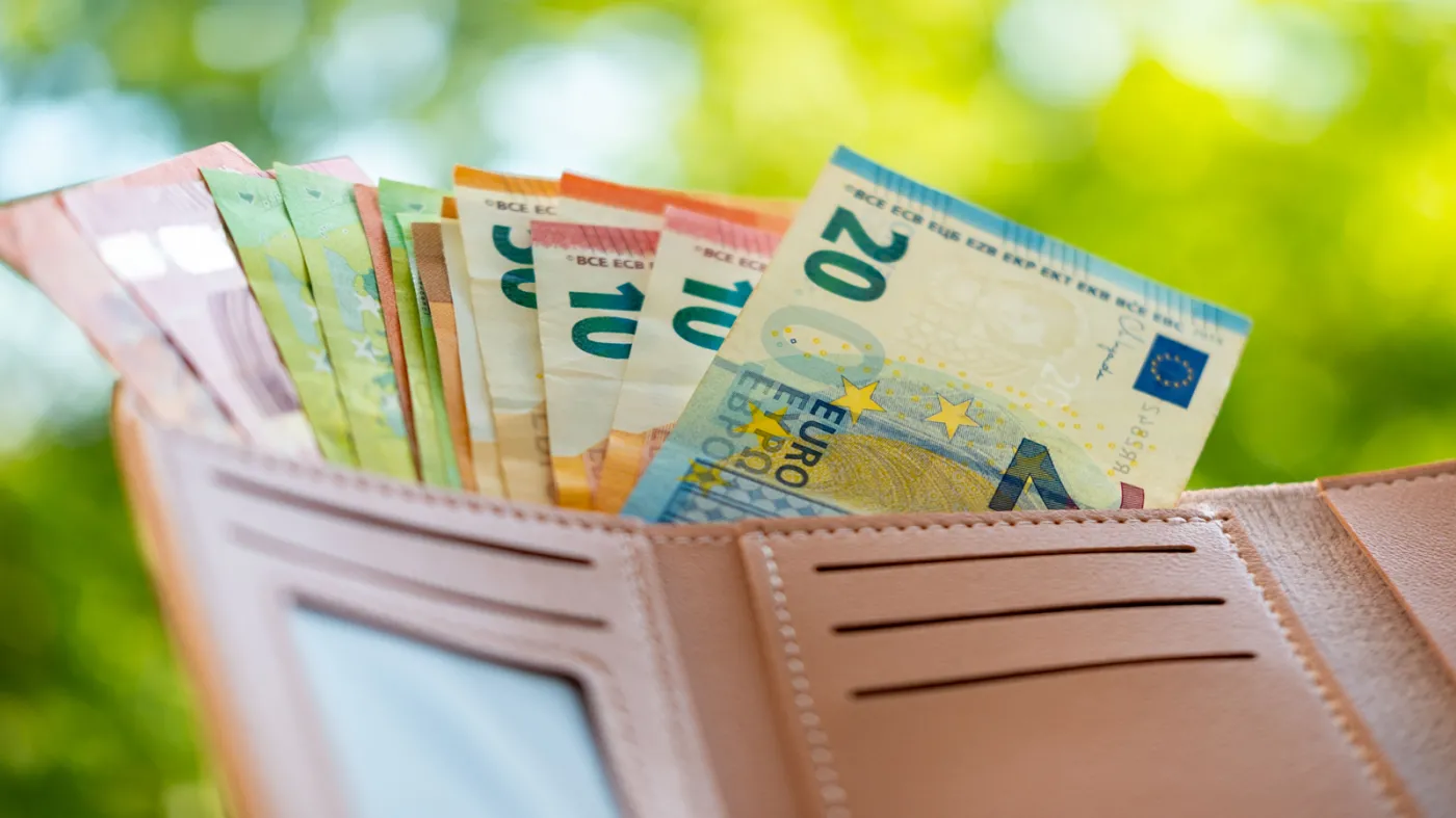 Analiza walutowa Ebury: waluta USA wzrasta na wartości po porozumieniu z Iranem, gdy na drugim biegunie złoty słabnie. Pomimo dobrych wieści z krajowej gospodarki i gdy inflacja pozostaje w celu RPP.