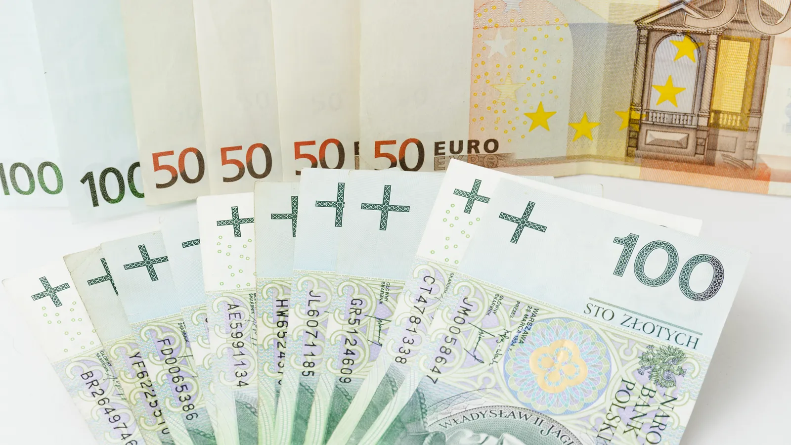 Ebury analiza walutowa: W parze PLN/EUR euro jest najdroższe od 2,5 roku. To jest szansa dla polskiego eksportu. Czym jeszcze zaskoczy nasza waluta?