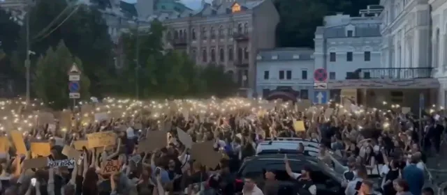 Majdan 2.0? Ukraińcy masowo protestują na ulicach przeciw Zełenskiemu