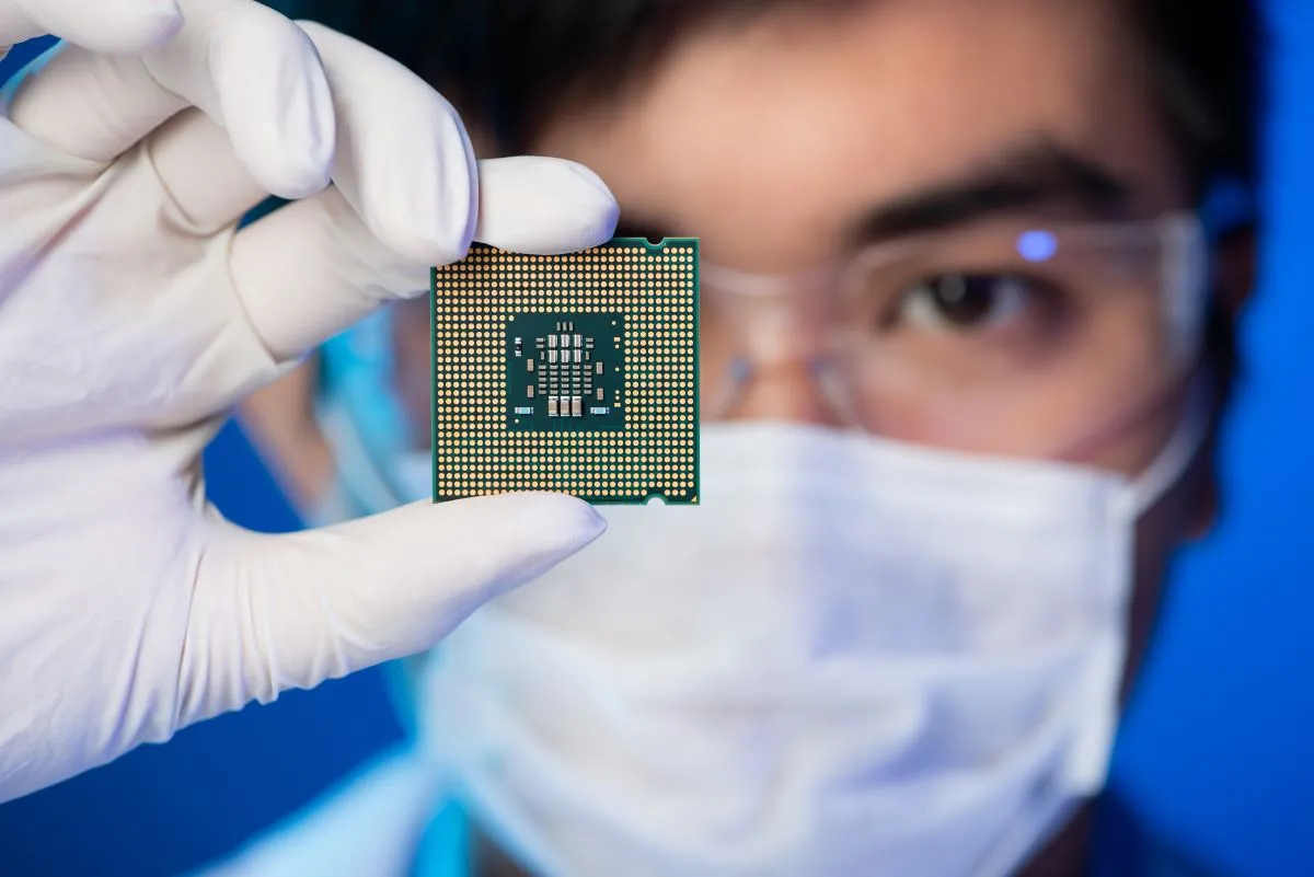 Inicjatywa Chip 4, czyli Japonia, USA, Korea Płd. i Tajwan chcą zmniejszyć wpływy Chin w branży chipów