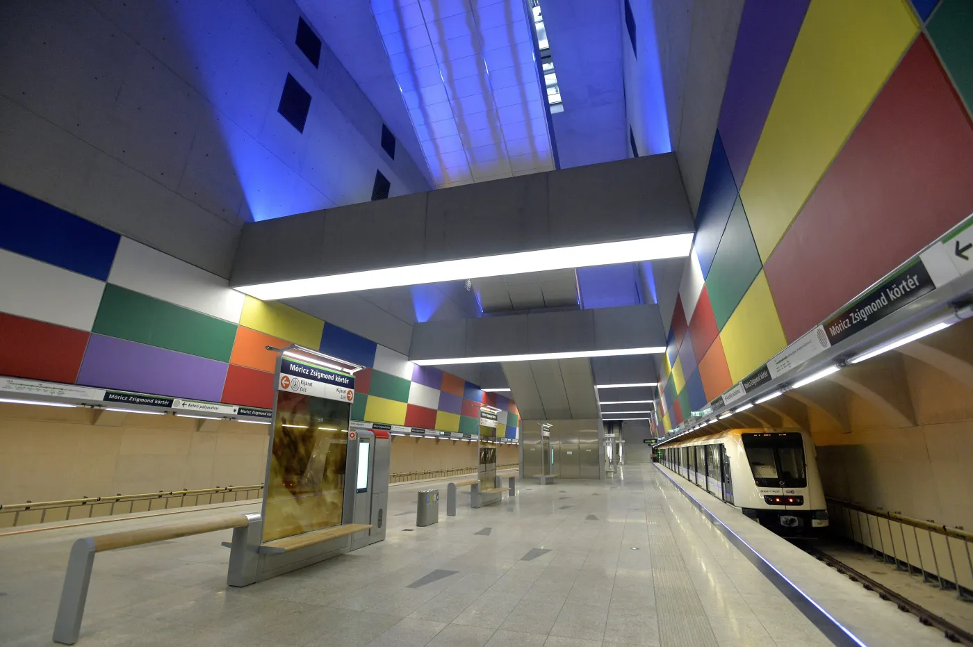 1738374-stacja-metra-moricz-zsigmond-k-rt-r.jpg