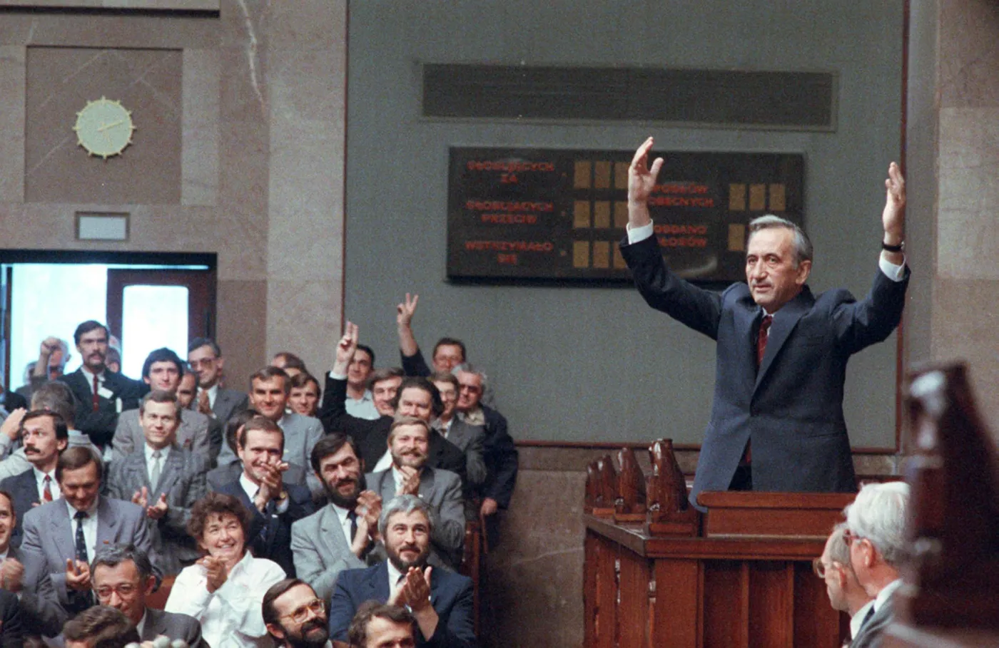 12 września 1989 r. – wybór premiera Tadeusza Mazowieckiego