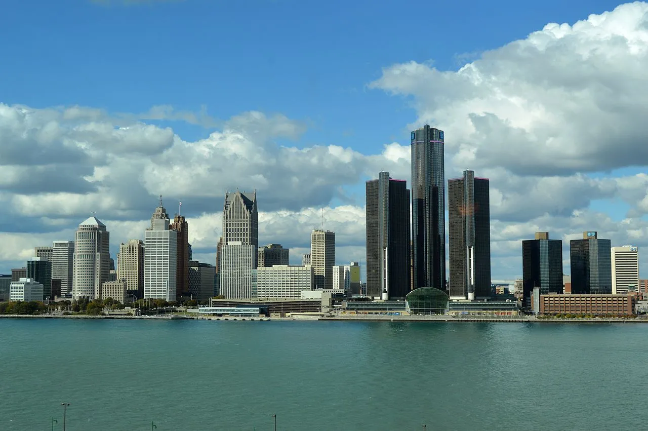 1871112-panorama-centrum-finansowego-detroit.jpg