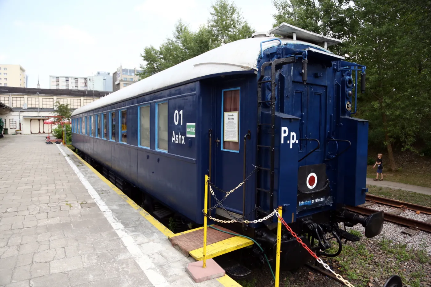 1860575-muzeum-kolejnictwa-salonka-bieruta.jpg