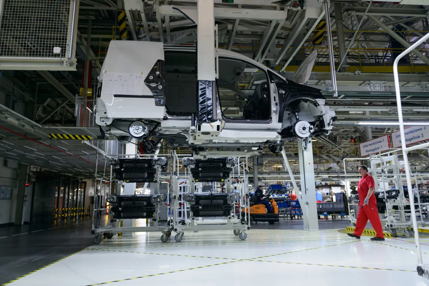 2071087-hale-produkcyjne-volkswagen-poznan.jpg