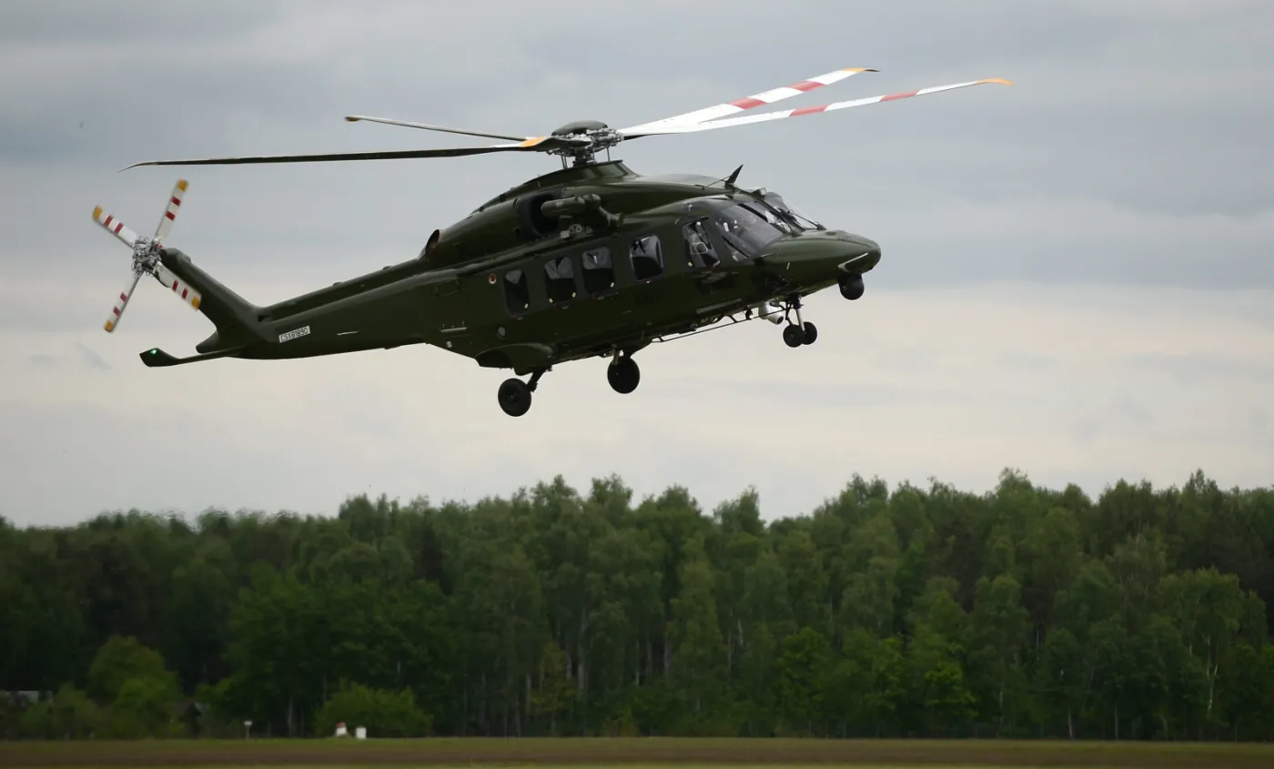 2188566-prezentacja-smiglowca-agustawestland.jpg