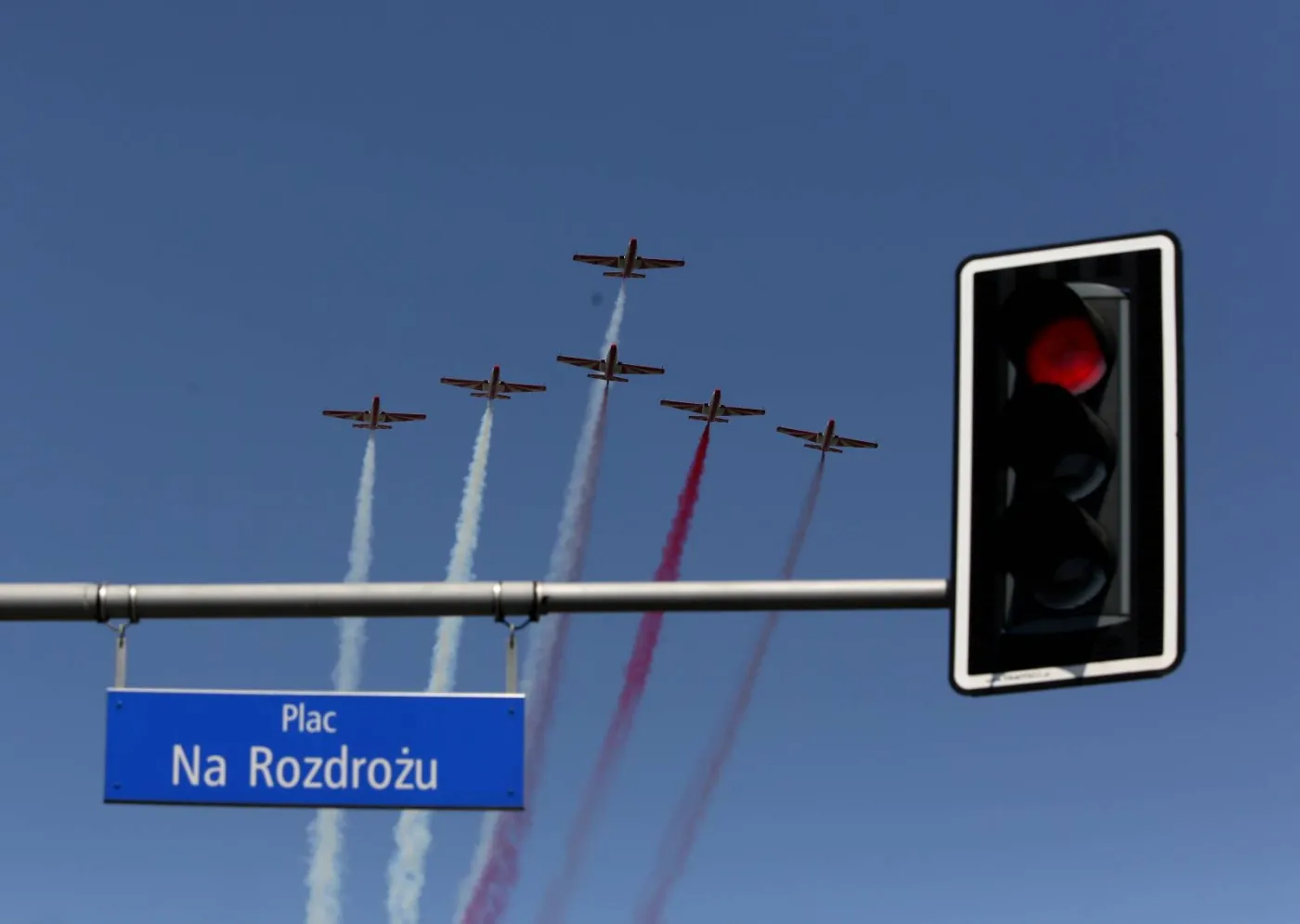 2276848-parada-lotnicza-z-udzialem-samolotow.jpg