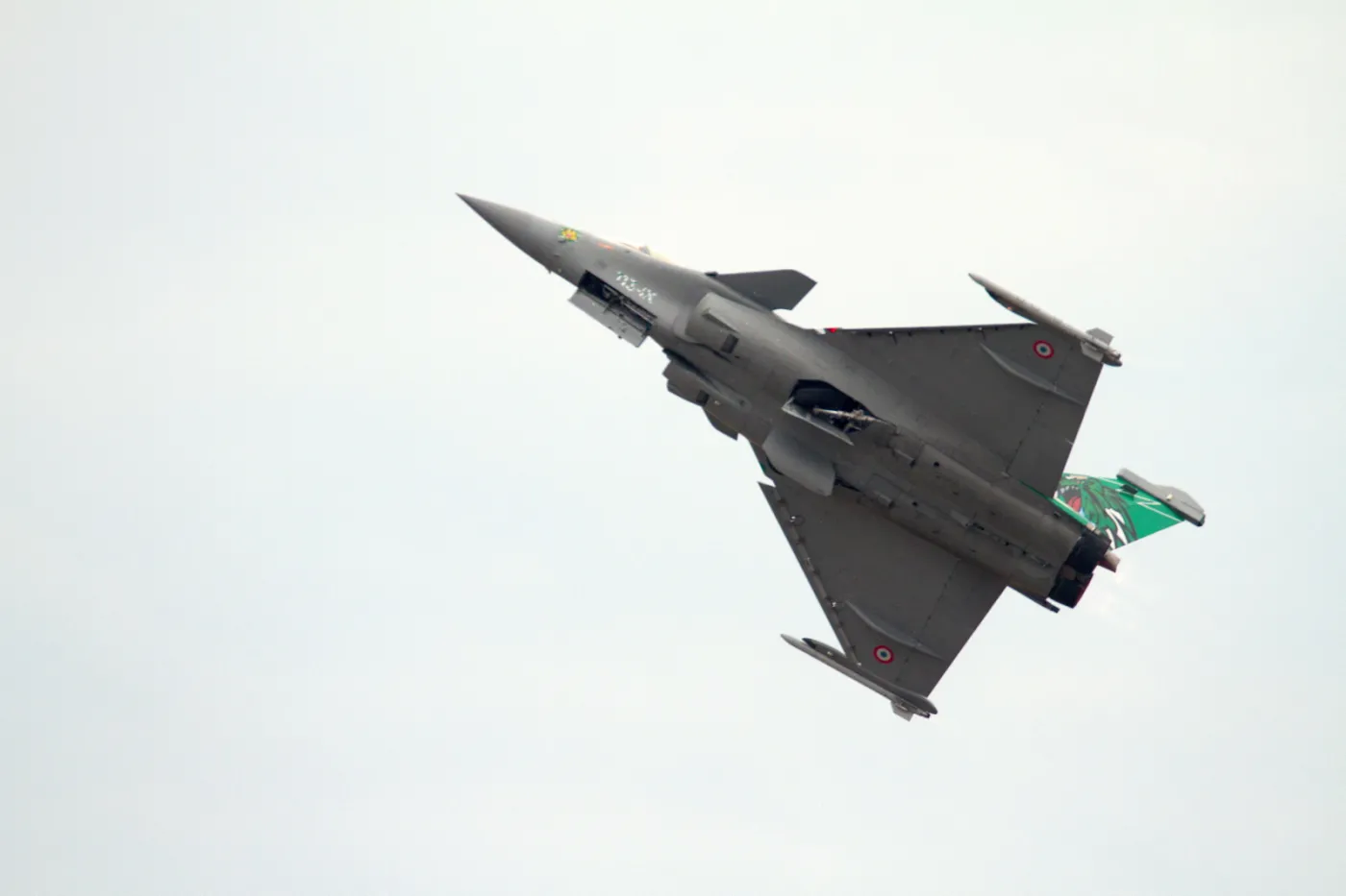 2283784-pokaz-francuskiego-mysliwca-rafale.jpg