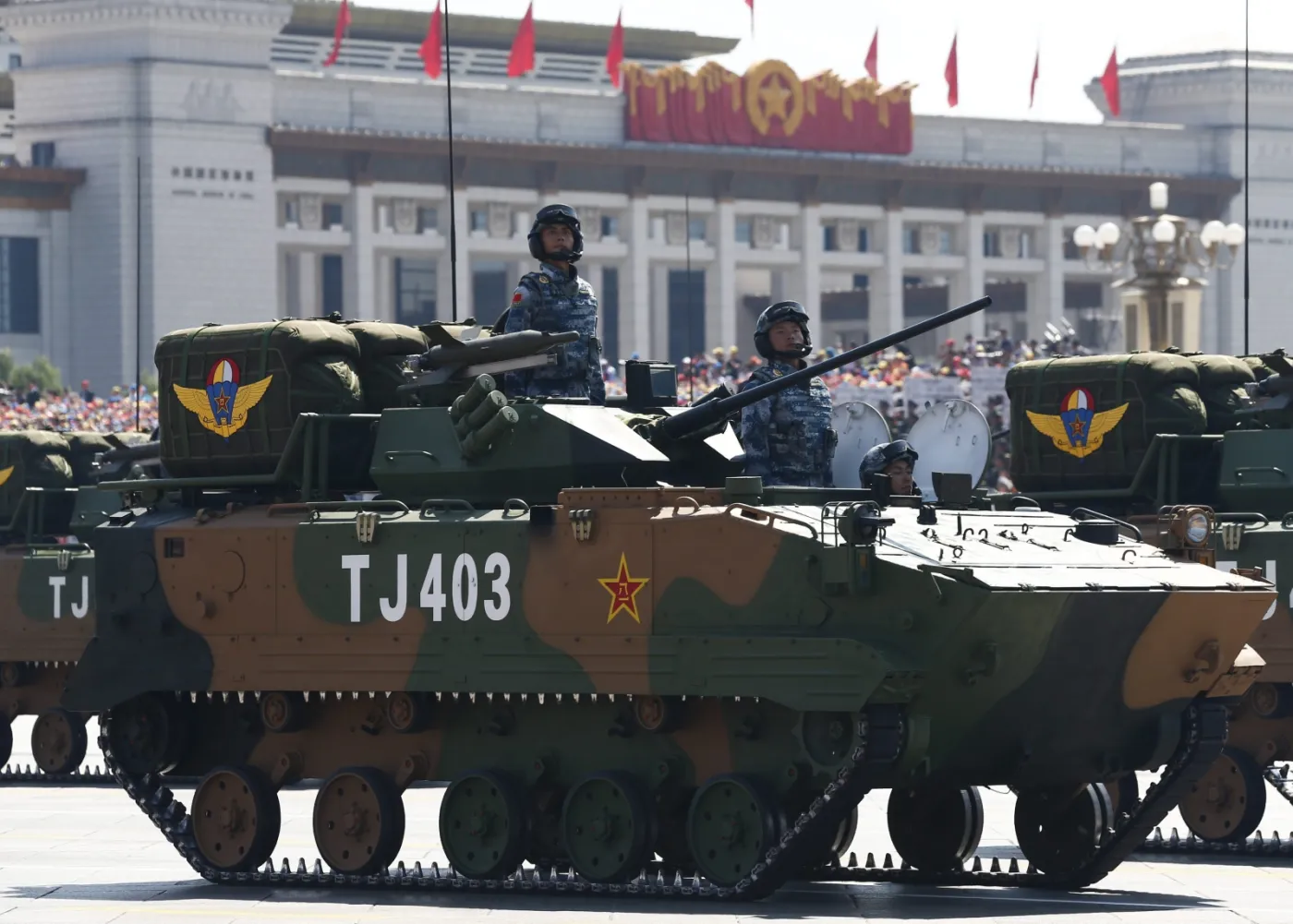 2296442-parada-wojskowa-w-pekinie-z-okazji.jpg