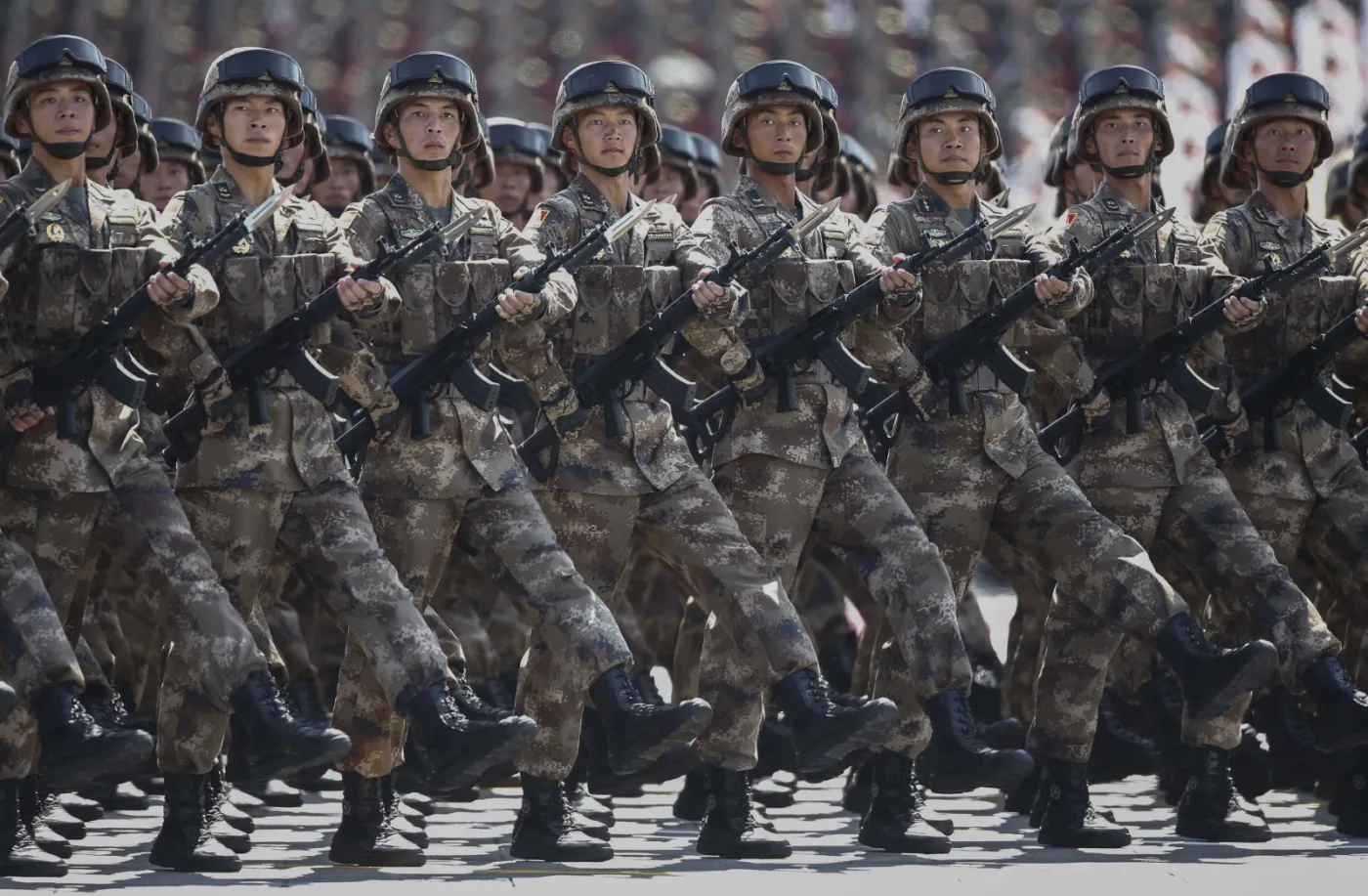 2296458-parada-wojskowa-w-pekinie-z-okazji.jpg