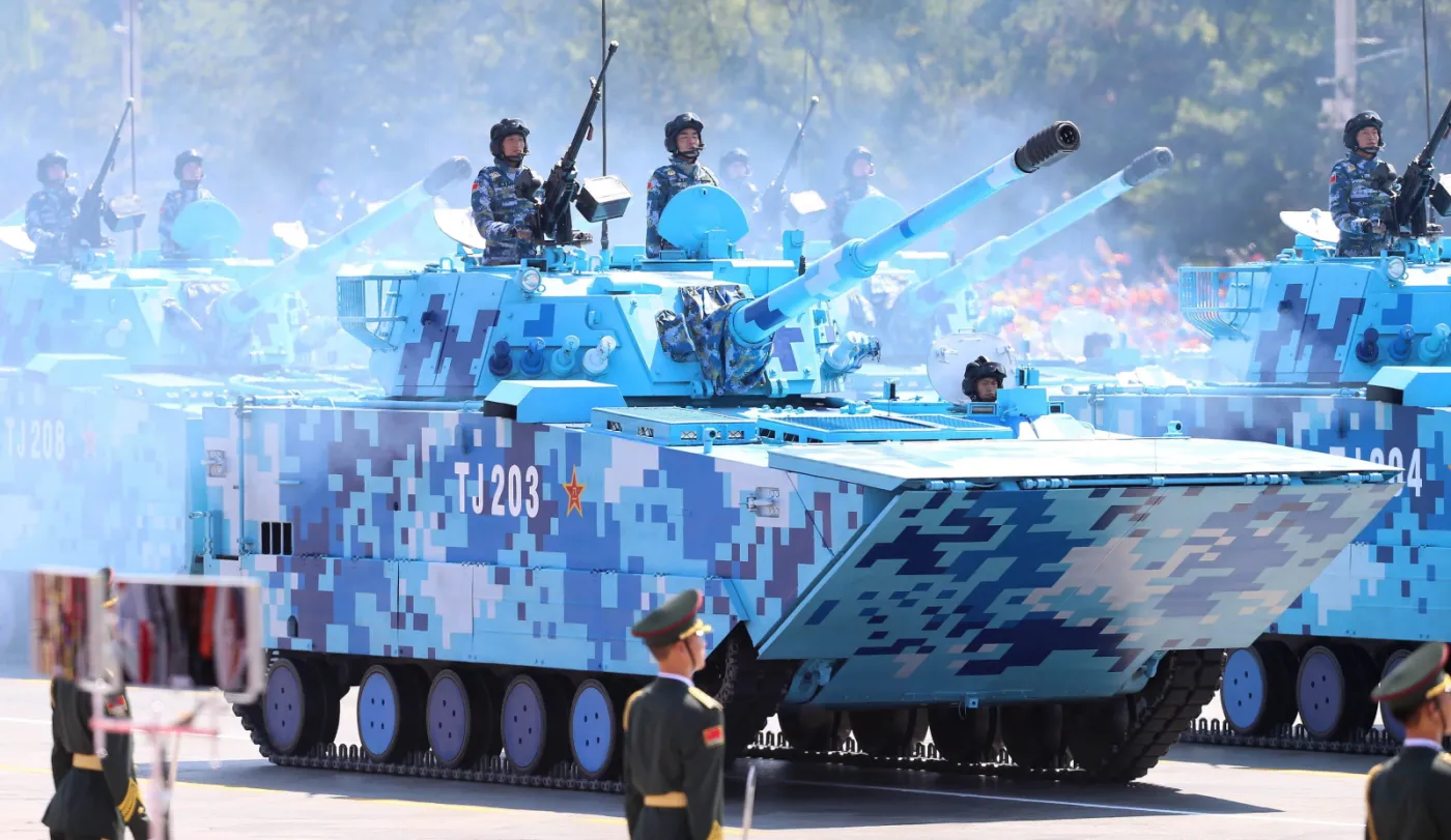 2296570-parada-wojskowa-w-pekinie-z-okazji.jpg