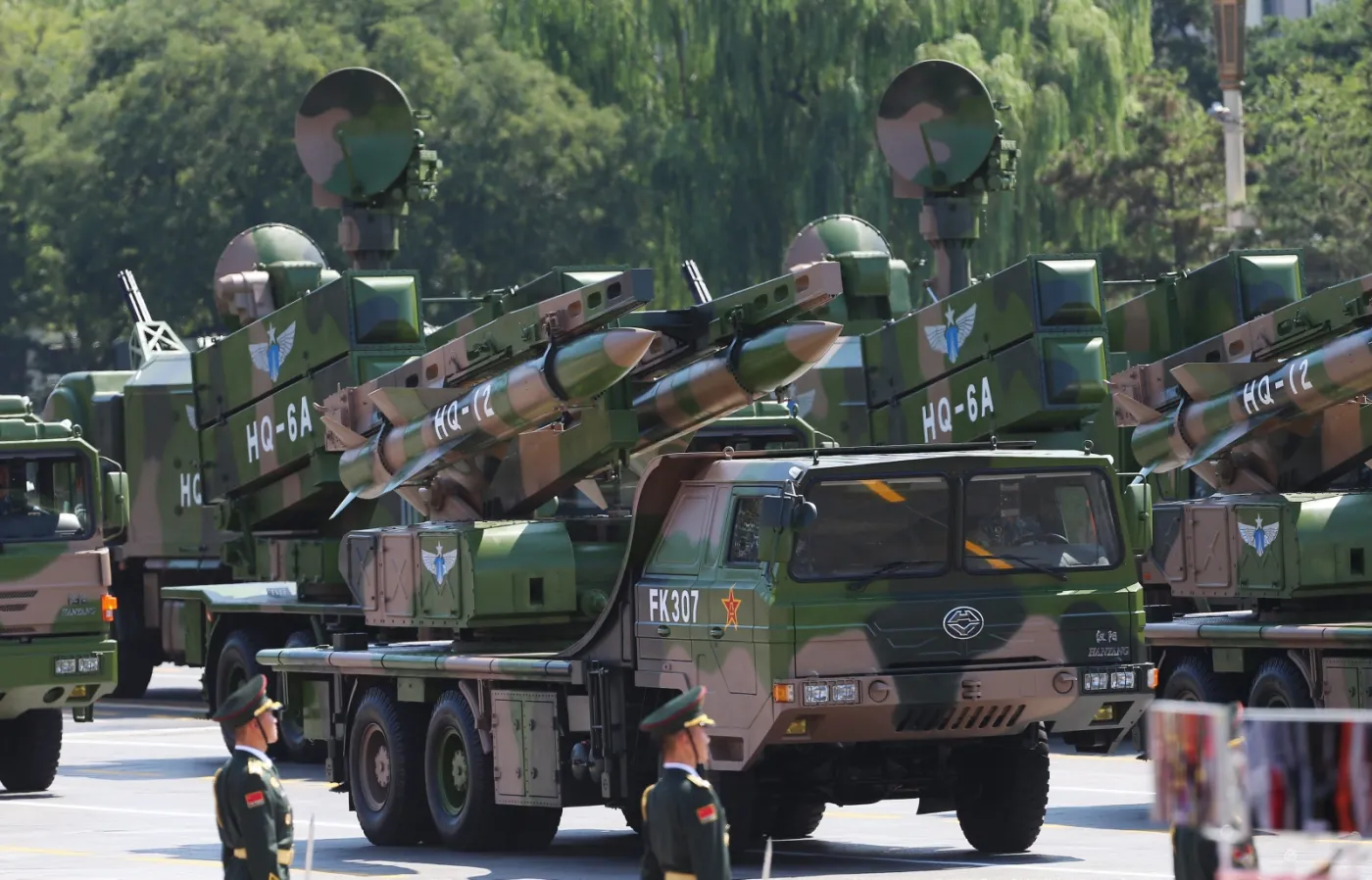 2296522-parada-wojskowa-w-pekinie-z-okazji.jpg