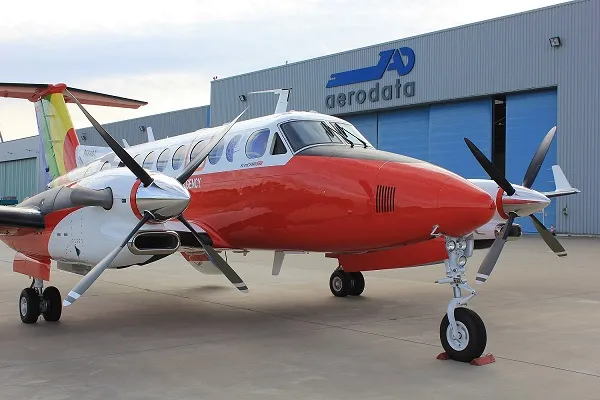 „Papuga” przyleci do Warszawy. Niezwykły samolot wyląduje na Lotnisku Chopina [ZDJĘCIA]