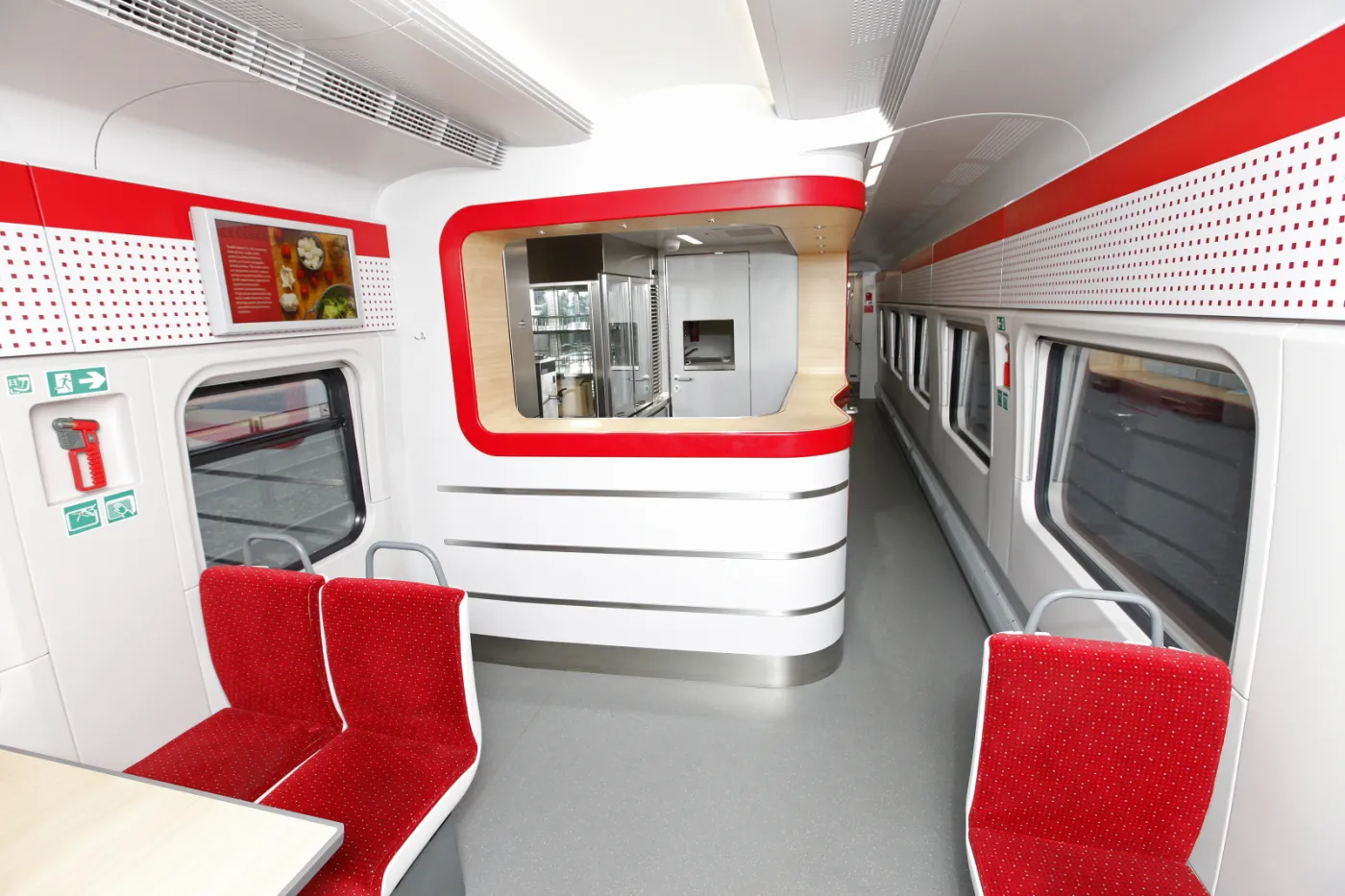 2408788-wyprodukowany-przez-pesa-bydgoszcz.jpg