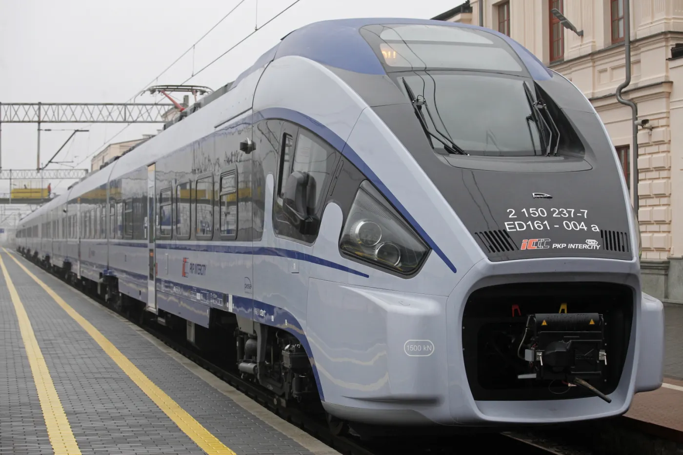 2408724-wyprodukowany-przez-pesa-bydgoszcz.jpg