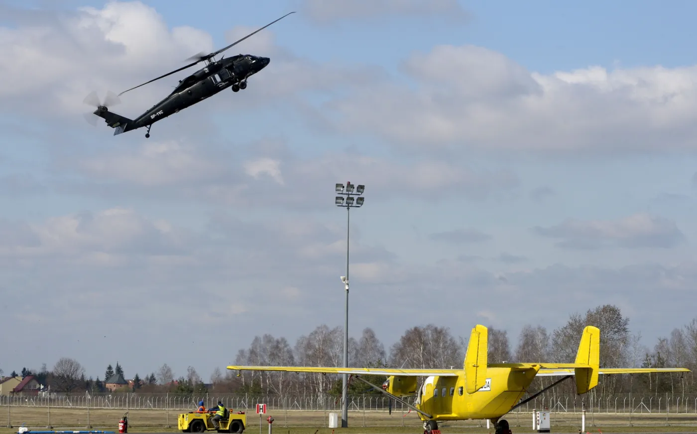 2488465-smiglowiec-s-70i-black-hawk-podczas.jpg