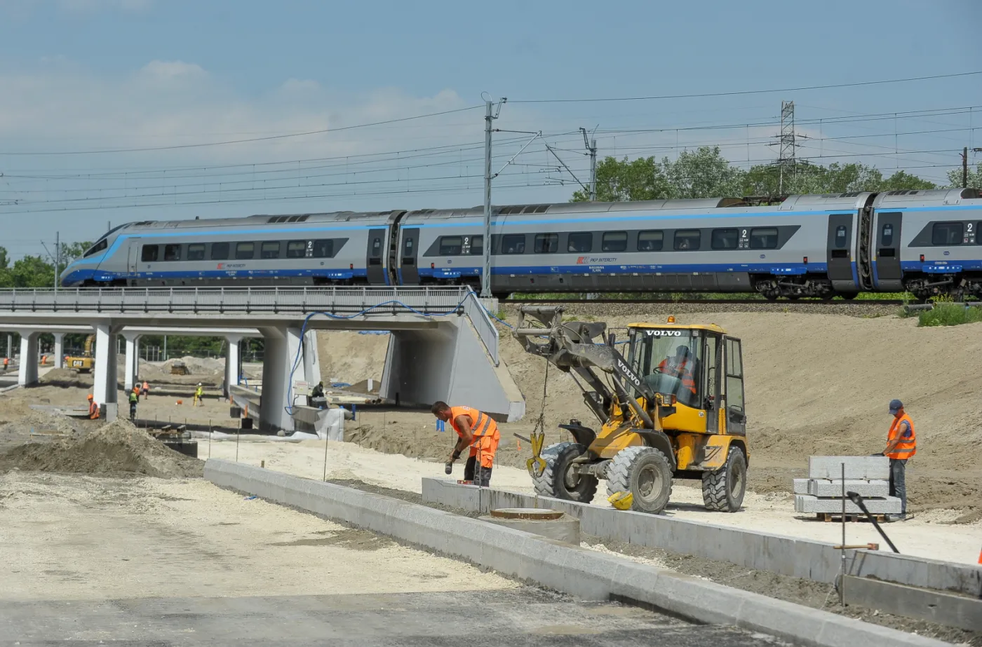 Transportowa przemiana warszawskiej Pragi. Zobacz zdjęcia z budowy Trasy Świętokrzyskiej
