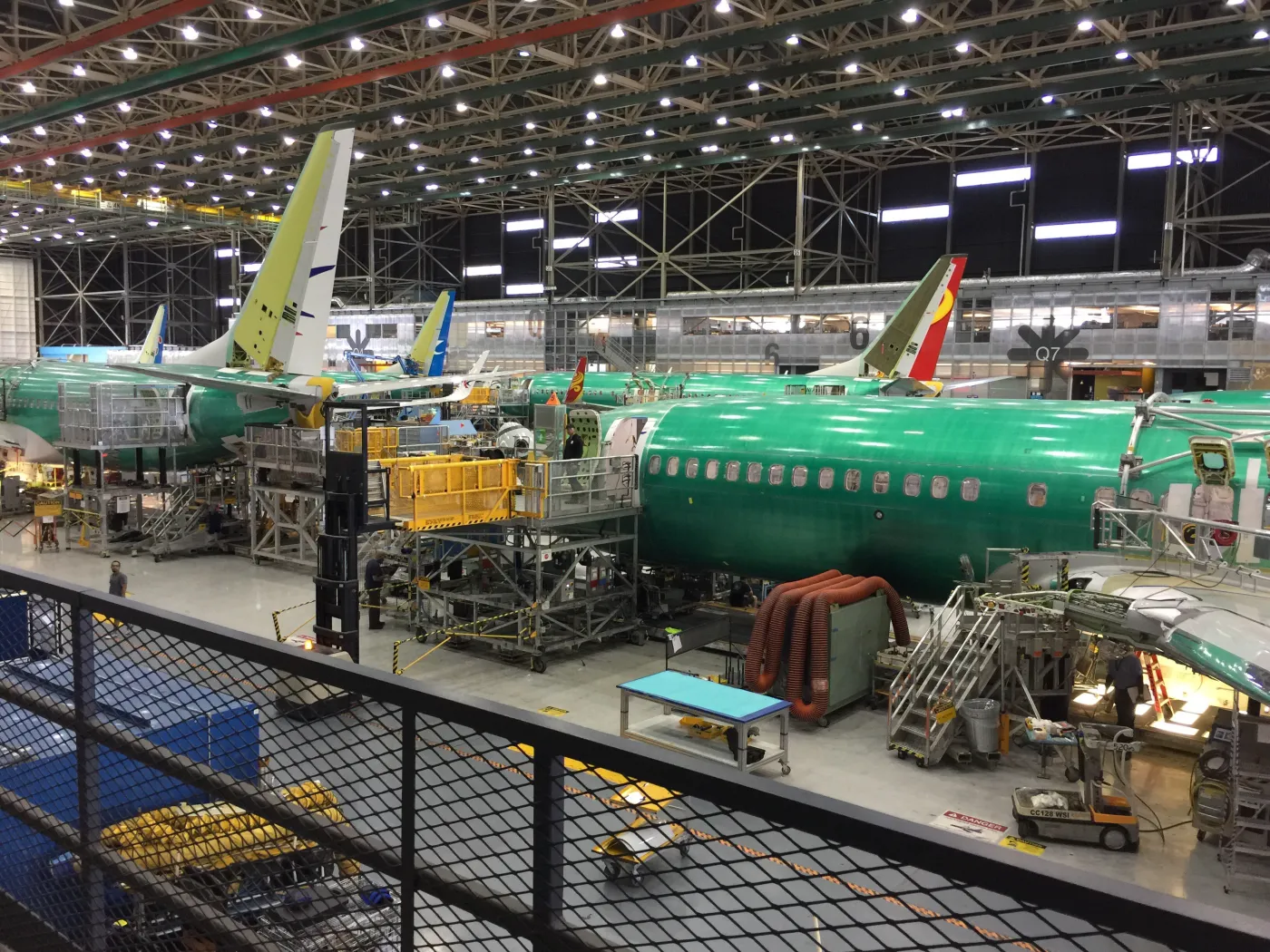 3020868-produkcja-boeinga-737-ng-w-fabryce.jpg