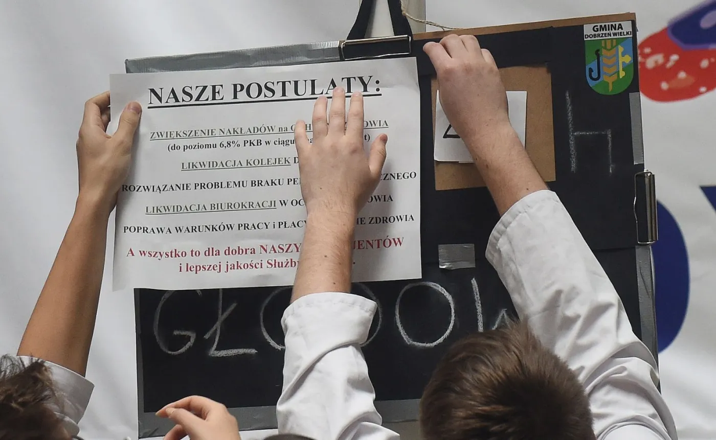 Dyrektor szpitala: W weekend rezydenci mogą zarobić do 2,4 tys. zł. Chętnych brak