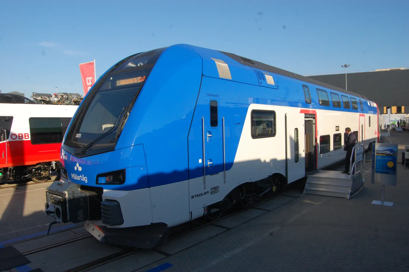 3661023-elektryczny-sklad-pietrowy-transito.jpg