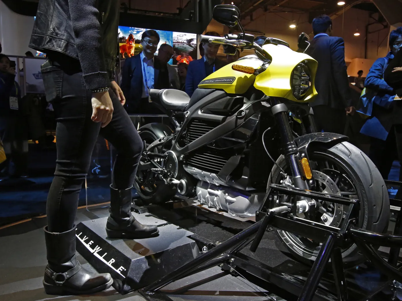 4069051-legendarny-motocykl-harley-davidson.jpg