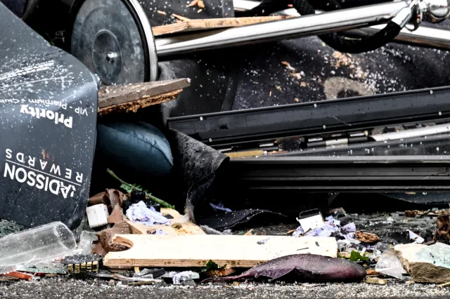 Berlin: Trwa usuwanie szkód po pęknięciu akwarium. Uratowane ryby trafiły do ZOO