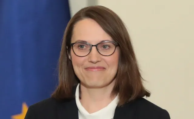 Szefowa MF: Decyzje dotyczące podatku od nadzwyczajnych zysków zapadną w ciągu kilku tygodni