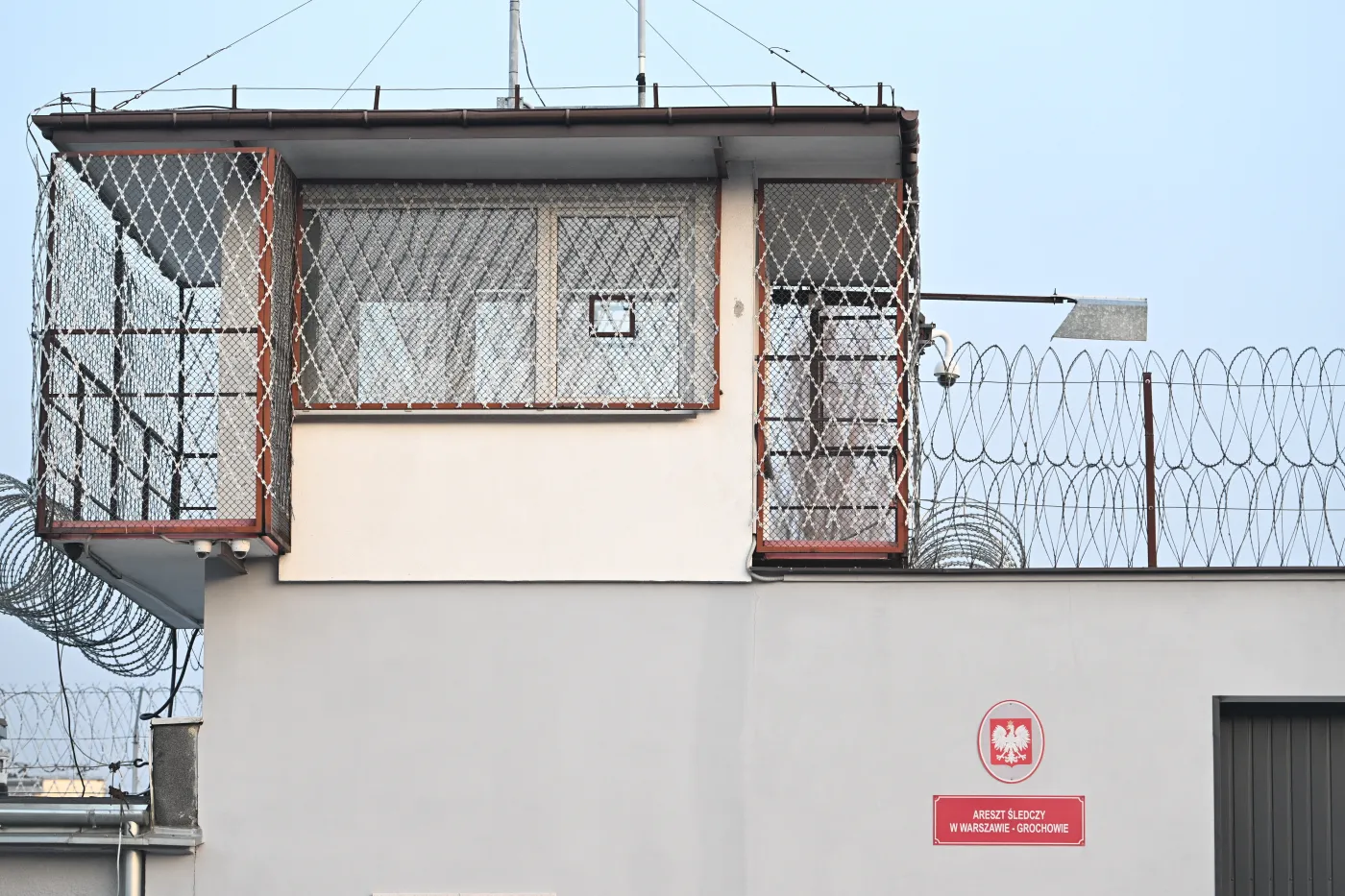 Sprawa Wąsika i Kamińskiego. Posłowie PiS rozmawiali z dyrektorem aresztu śledczego na Grochowie