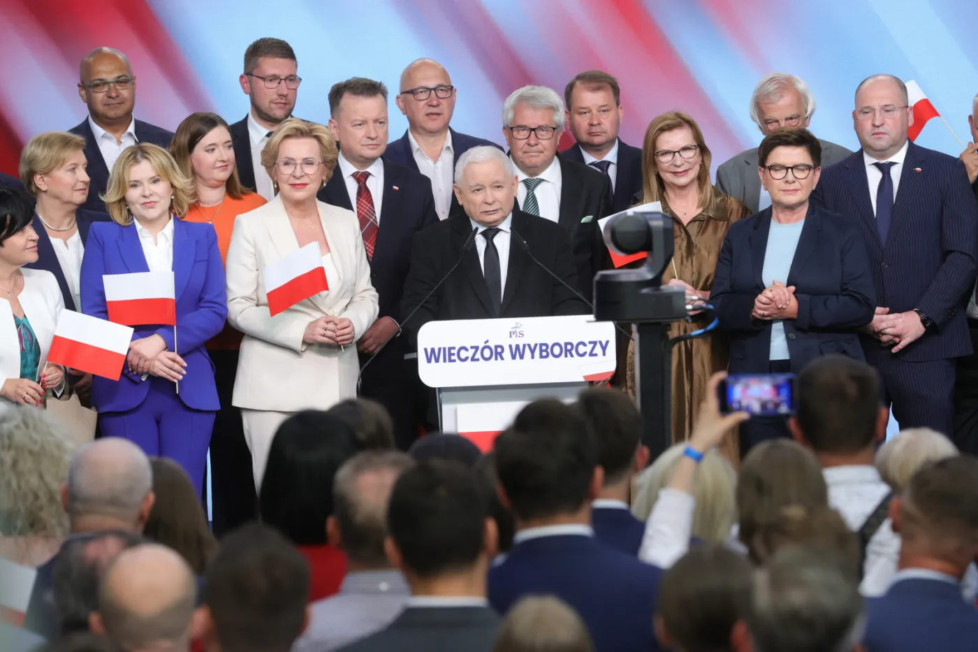 Donald Tusk: "Jezu, jak się cieszę! (Chyba)". Politycy komentują wyniki wyborów