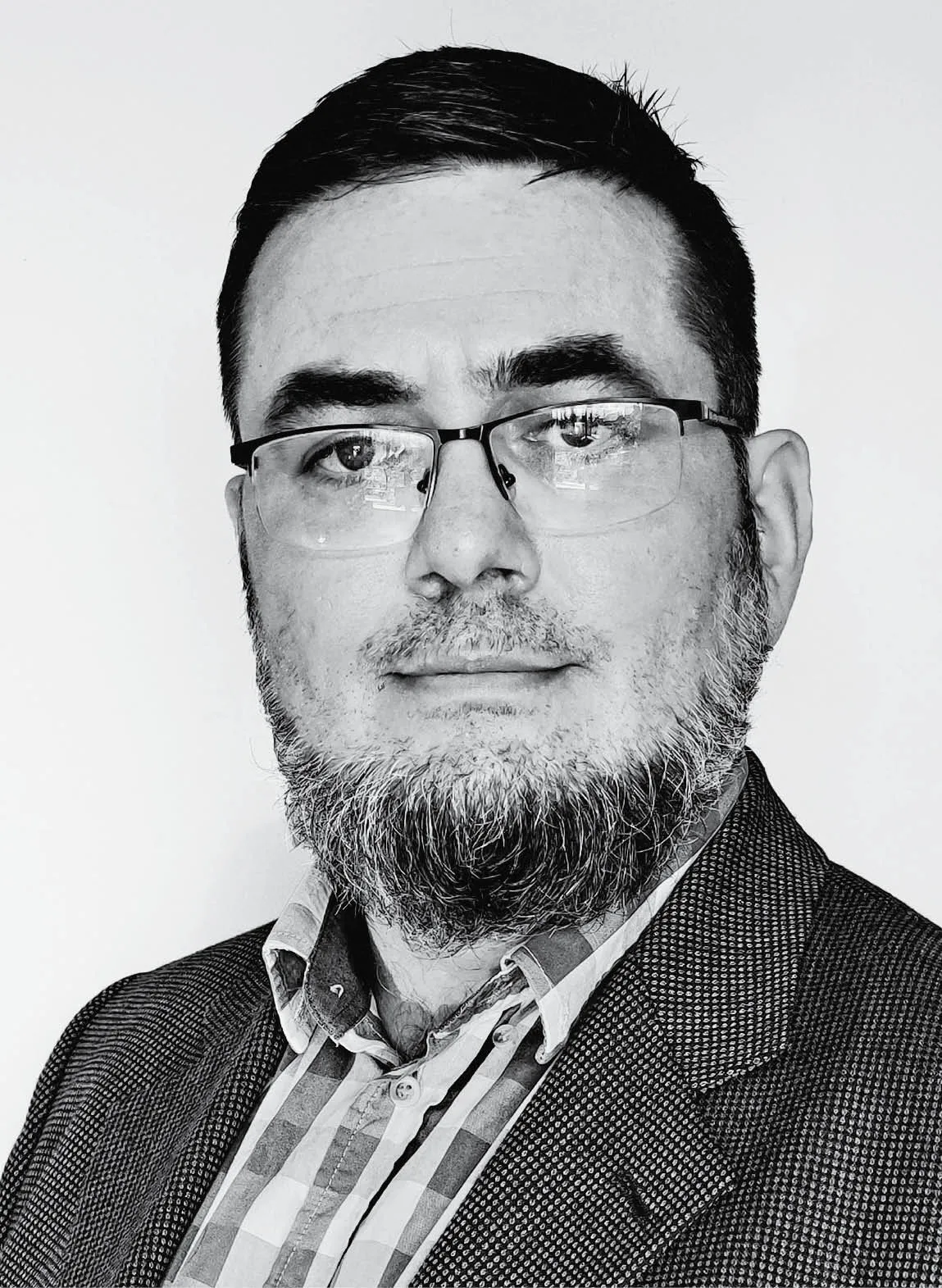 Paweł Mrozek, architekt, urbanista, współzałożyciel i wiceprezes Forum Rozwoju Aglomeracji Gdańskiej, członek Miejskiej Komisji Urbanistyczno -Architektonicznej w Gdańsku, założyciel profilu Sto Lat Planowania