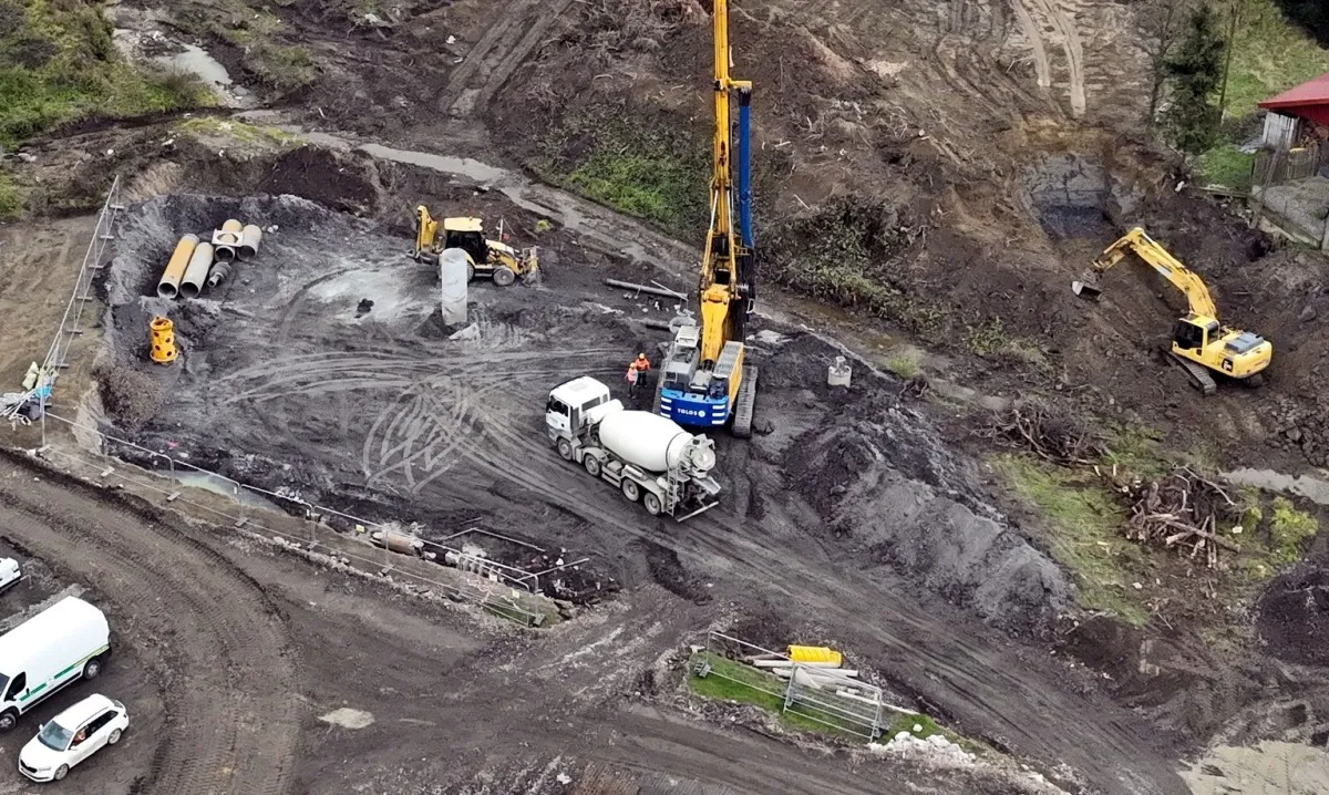Takiego tunelu jeszcze w Polsce nie budowali. To ma być rekord rekordów. Lada dzień zacznie go drążyć pod górami chińska maszyna gigant [ZDJĘCIA]