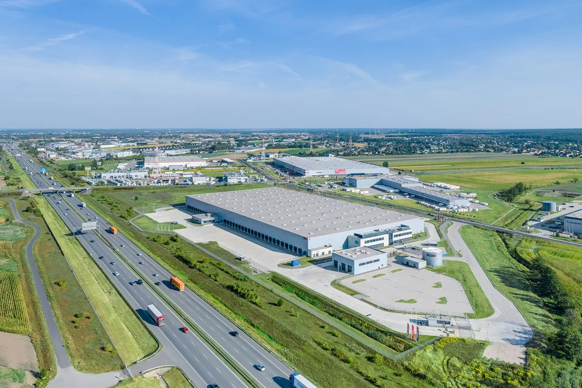 SEGRO biznes magazyn technologia