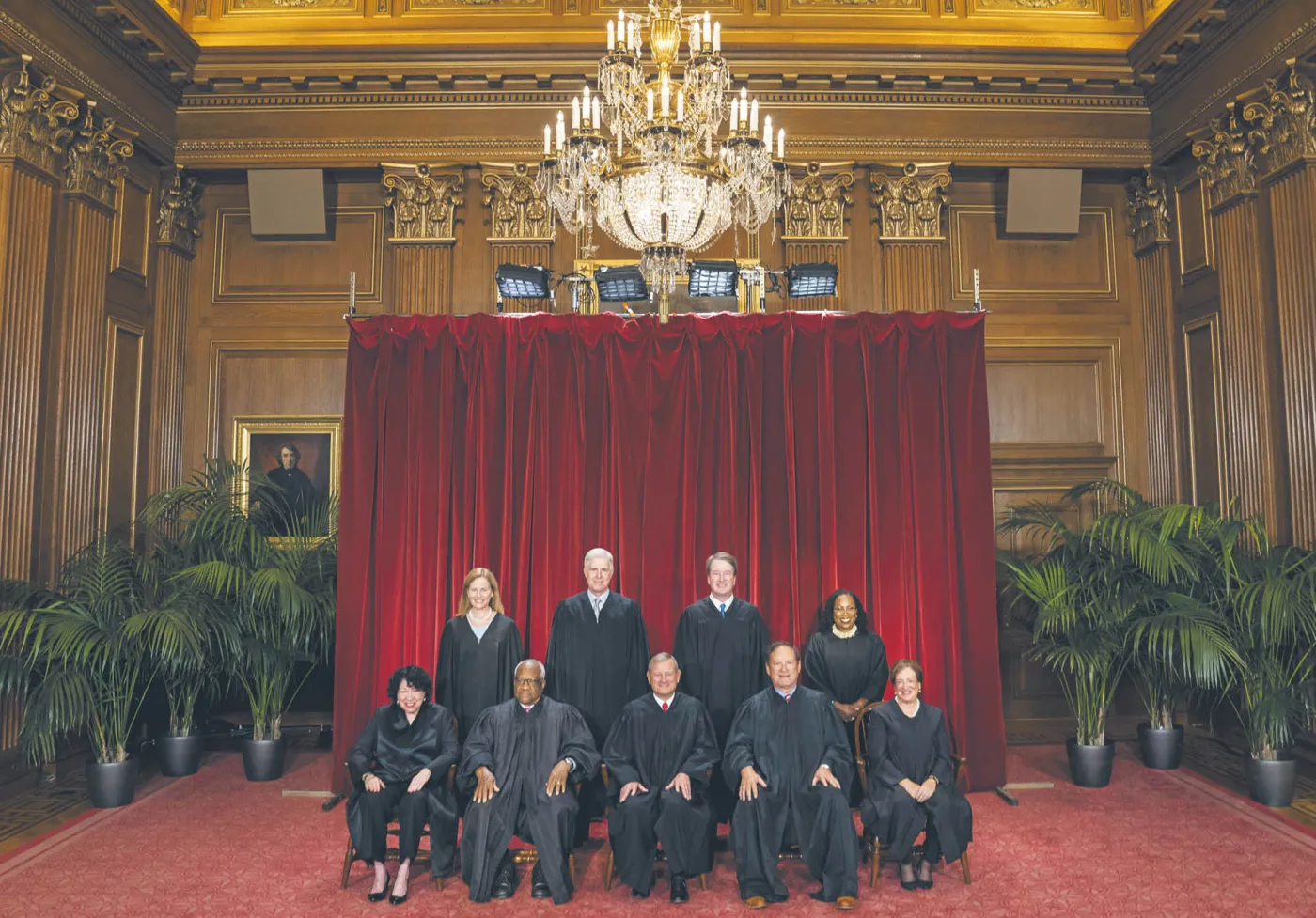 Skandale, kontrowersyjne wyroki. Co się dzieje z amerykańskim Sądem Najwyższym?