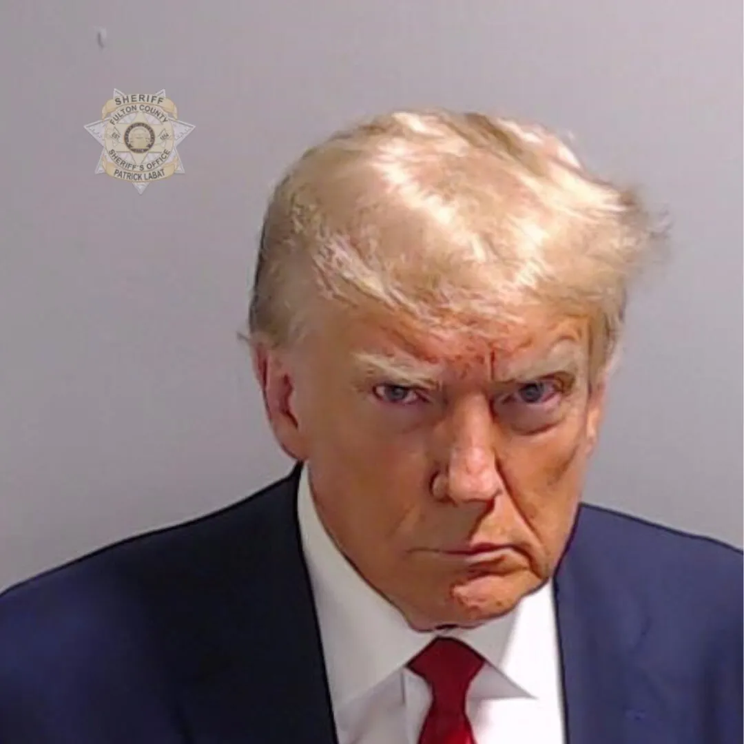 Donalda Trumpa w więzieniu hrabstwa Fulton w Atlancie w stanie Georgia, USA