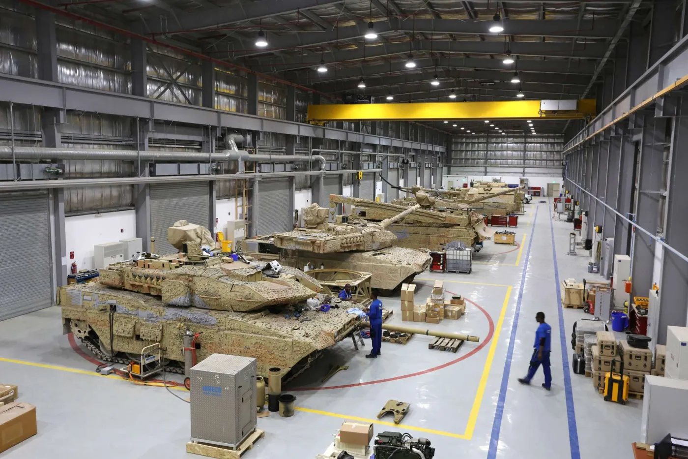 Zakład produkcyjny czołgów Leopard 2.