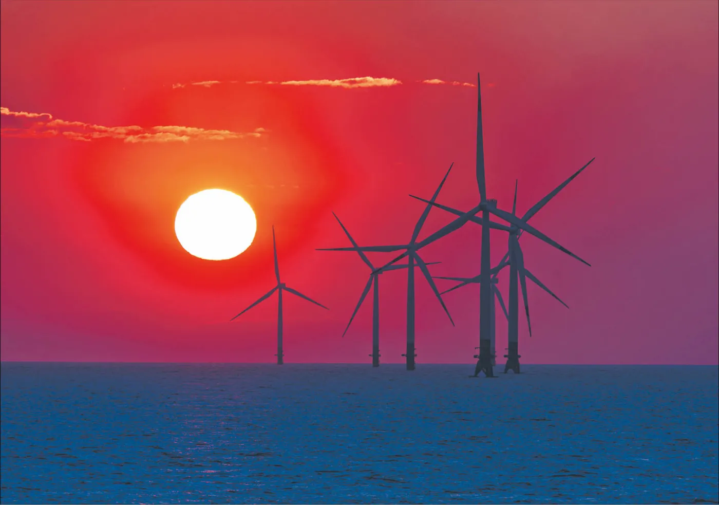 Projekt mający na celu wsparcie morskich farm wiatrowych zawiera również zapisy dotyczące spółdzielni energetycznych w miastach czy ramy regulacyjne dla obszarów przyspieszonego rozwoju odnawialnych źródeł energii