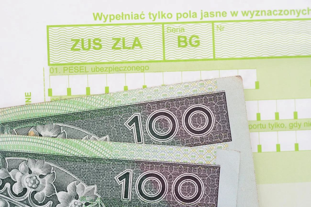 Pracownik musi poinformować pracodawcę o zwolnieniu - informacja z PUE ZUS nie jest wystarczająca