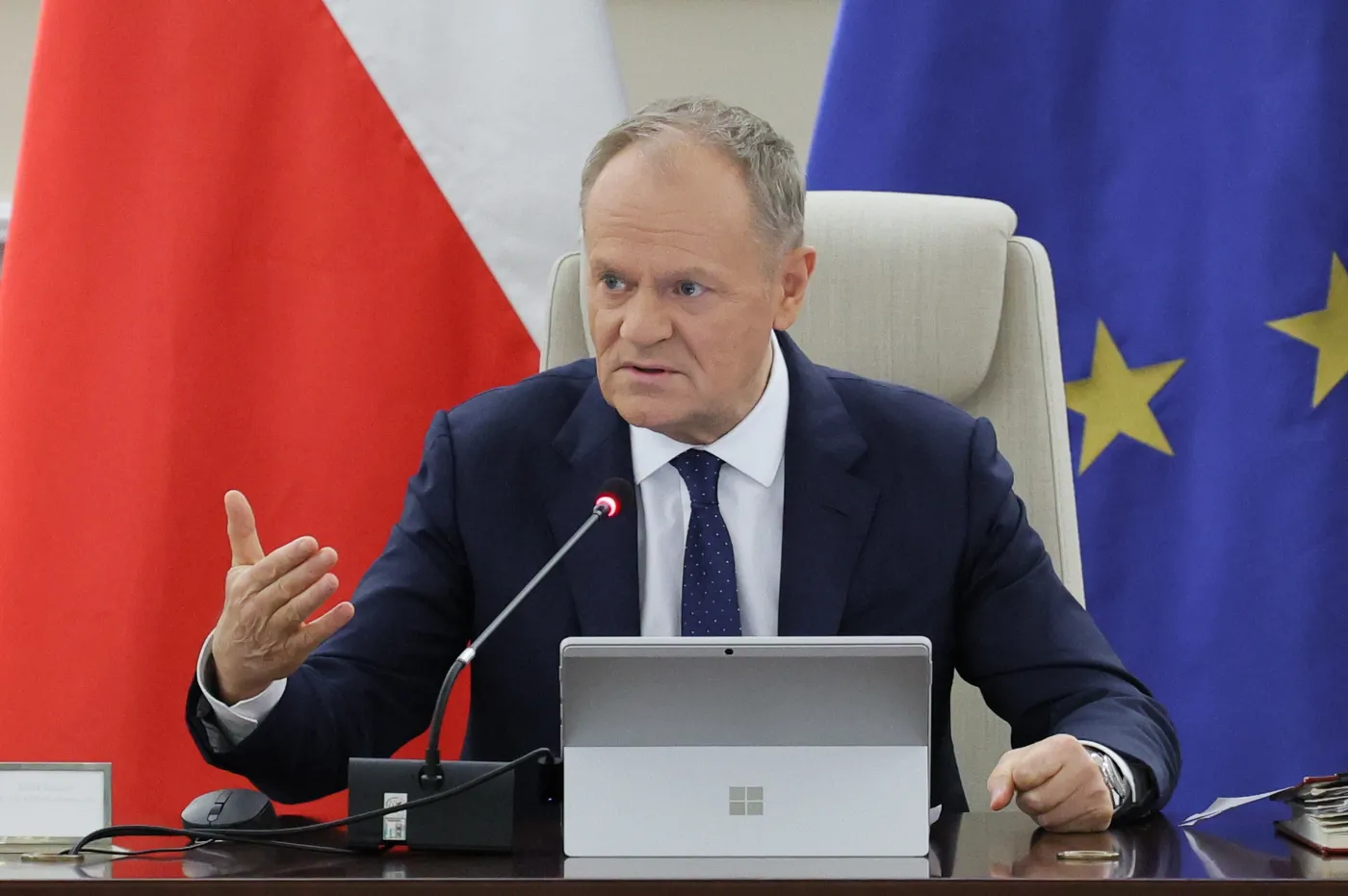 "Kto nie musi, niech nie leci na Bliski Wschód". Mocny apel premiera do Polaków