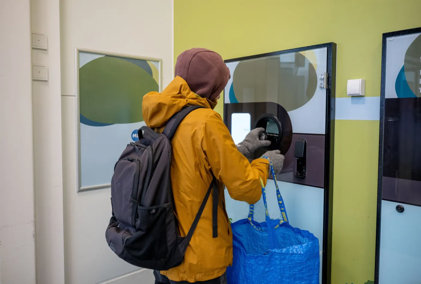 Butelkomaty nie działają! Polacy nie mogą oddać butelek. Minister klimatu zapowiada zmiany w systemie kaucyjnym