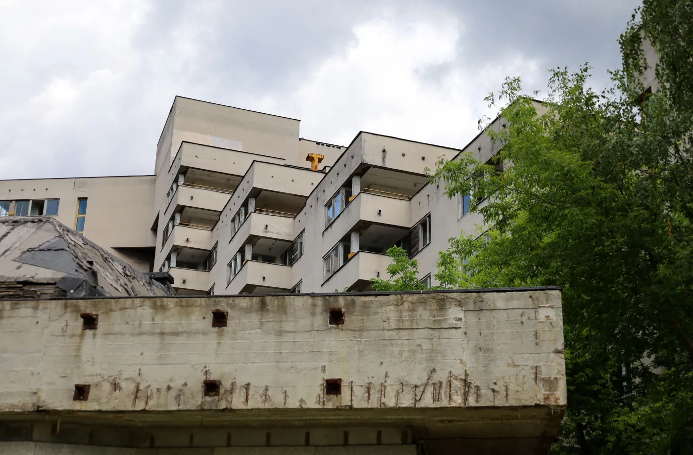 Co powstanie przy Sobieskiego 100? Pięć koncepcji na zagospodarowanie „szpiegowa”