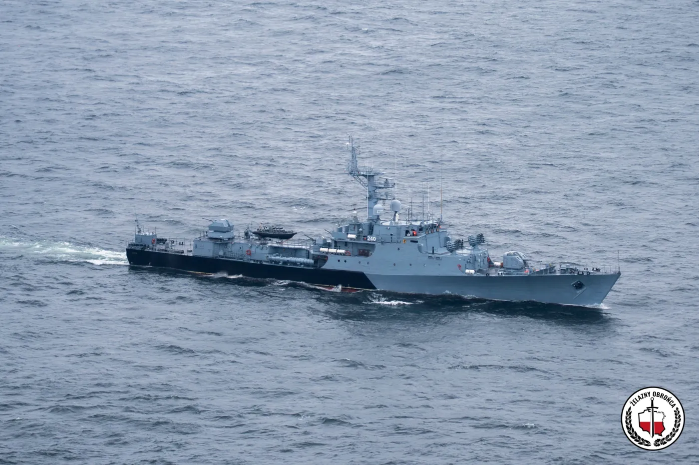 Okrętom wojennym NATO przybywa zadań