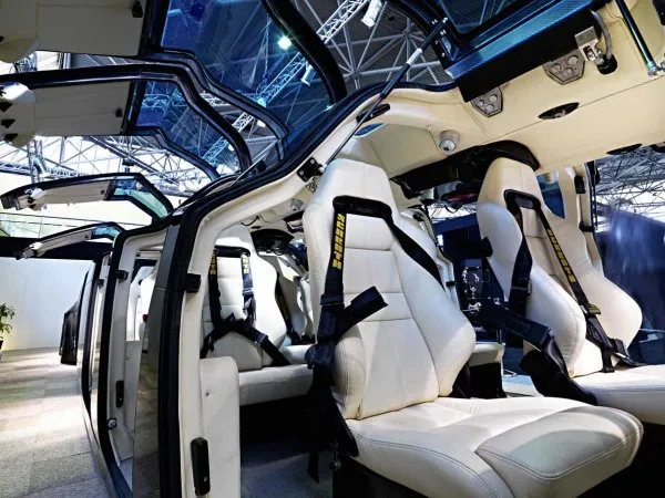 387099-superbus-rewolucyjny-autobus-o-napedzie-elektrycznym-4-fot-materialy-prasowe.jpg