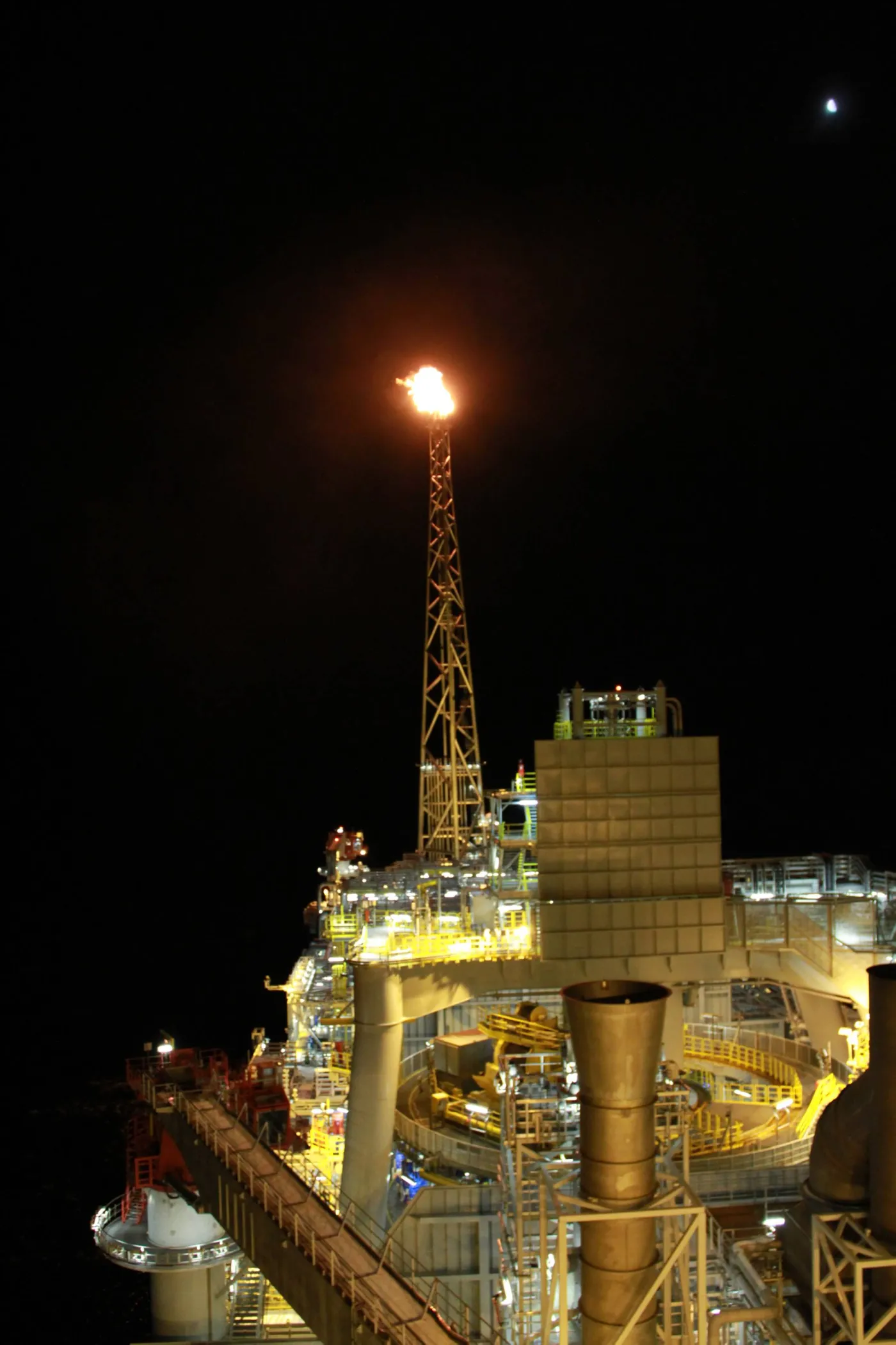 1152834-first-ignition-of-flare-skarv-fpso-035.jpg