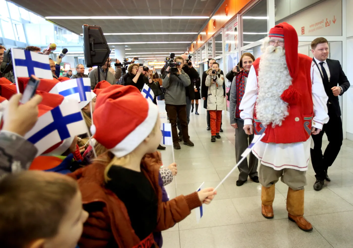 2009908-swiety-mikolaj-z-rovaniemi-przylecial.jpg